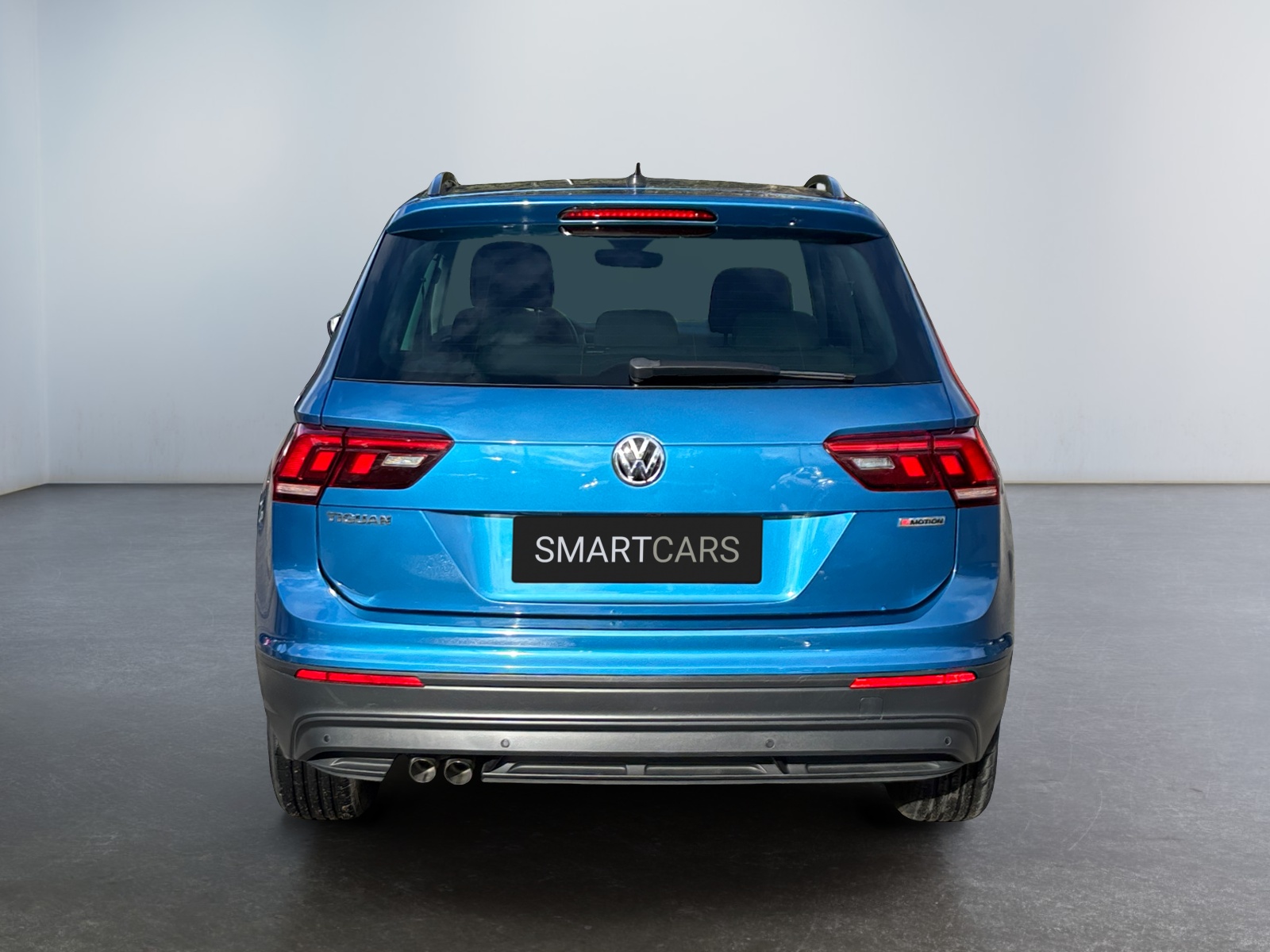 VW Tiguan blue (3).jpg